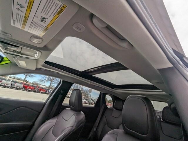 used 2022 Jeep Cherokee car, priced at $20,093