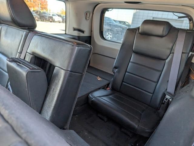 used 2010 Jeep Commander car, priced at $3,575
