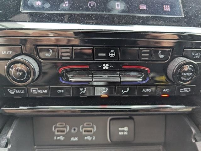 used 2025 Jeep Grand Cherokee car, priced at $37,850