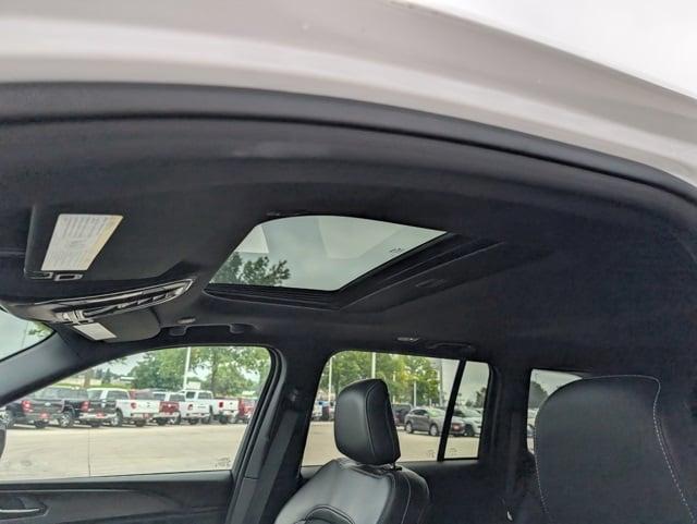 used 2025 Jeep Grand Cherokee car, priced at $37,850