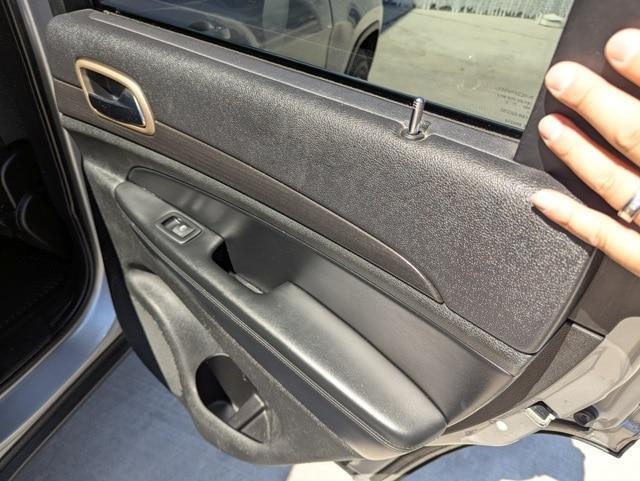used 2015 Jeep Grand Cherokee car, priced at $8,979