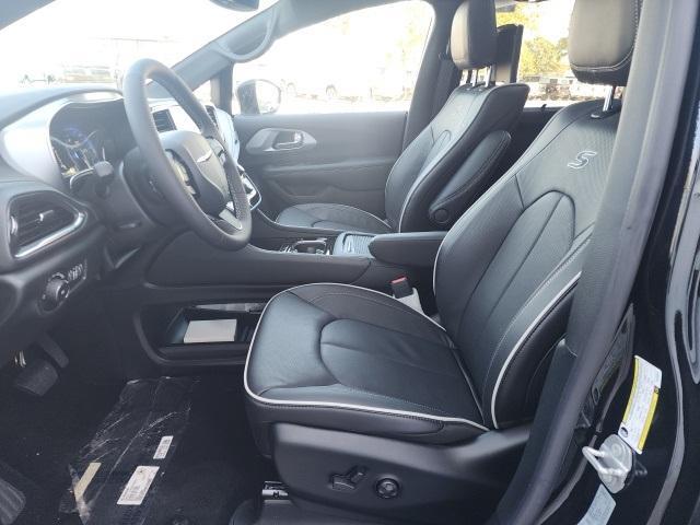 new 2026 Chrysler Pacifica car, priced at $51,341