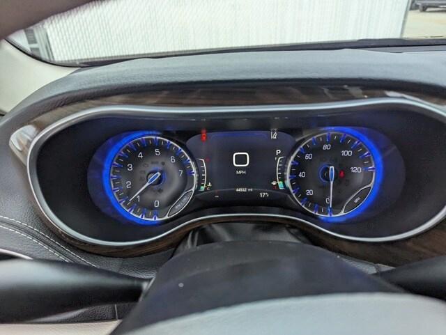 used 2021 Chrysler Pacifica car, priced at $30,811