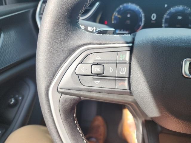 new 2025 Jeep Grand Cherokee car, priced at $41,596