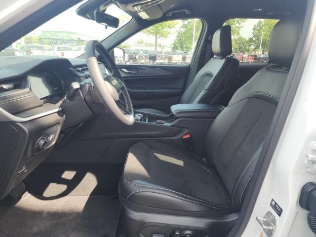 new 2025 Jeep Grand Cherokee car, priced at $41,596