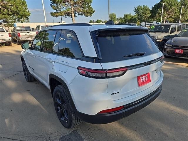 new 2024 Jeep Grand Cherokee car, priced at $37,677