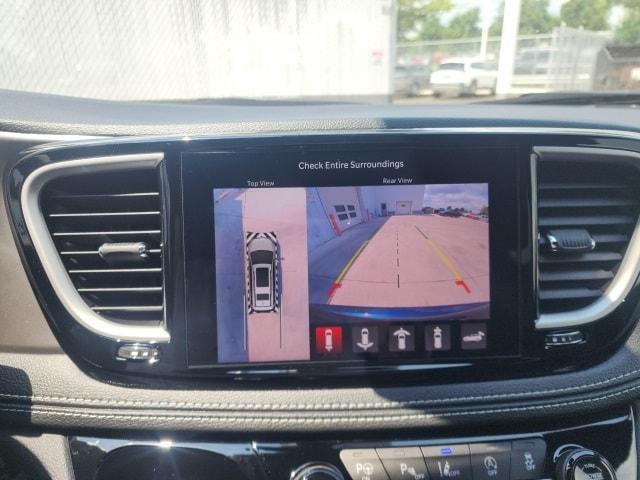 new 2025 Chrysler Pacifica car, priced at $41,682