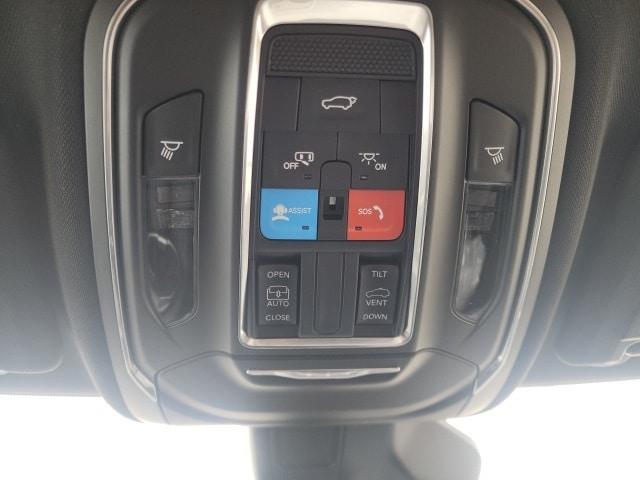 new 2025 Jeep Grand Cherokee car, priced at $41,960