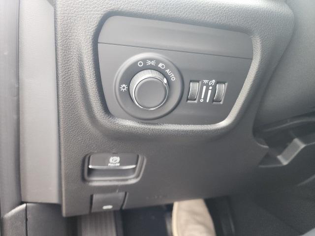 new 2025 Jeep Grand Cherokee car, priced at $41,960