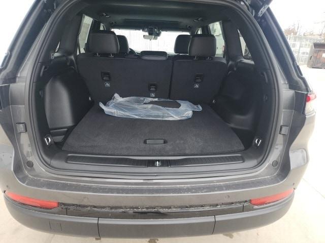new 2025 Jeep Grand Cherokee car, priced at $41,960