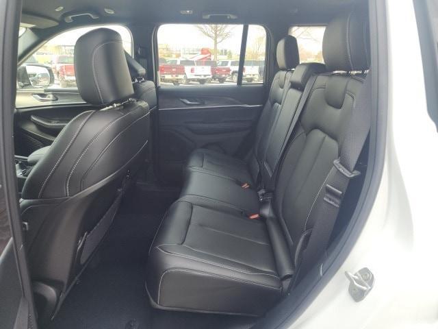 new 2025 Jeep Grand Cherokee car, priced at $44,315