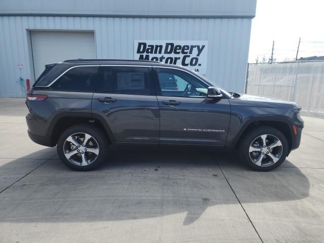 new 2025 Jeep Grand Cherokee car, priced at $48,945