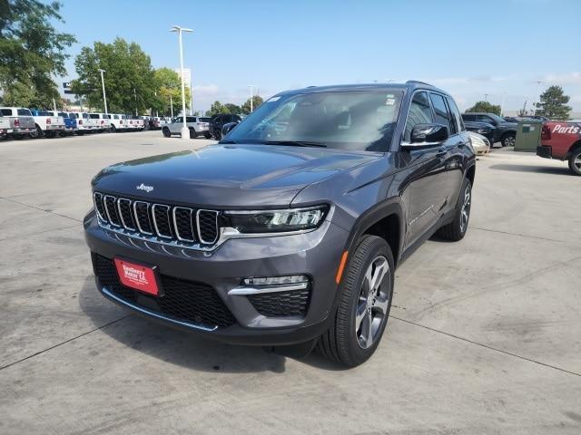 new 2025 Jeep Grand Cherokee car, priced at $48,945