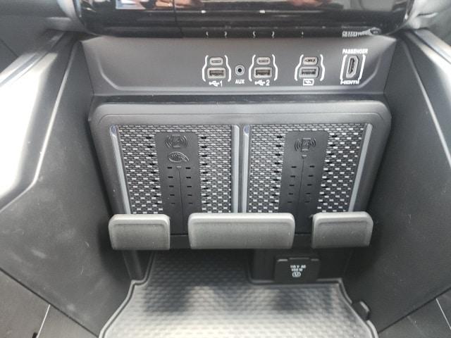 new 2025 Ram 1500 car, priced at $62,992
