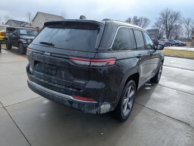 used 2022 Jeep Grand Cherokee car, priced at $36,665