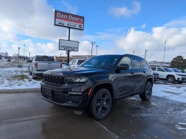 used 2024 Jeep Grand Cherokee car, priced at $40,085