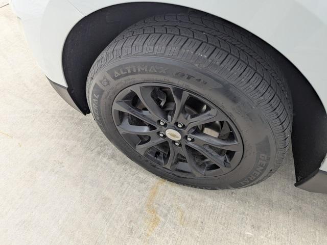 used 2018 Chevrolet Equinox car, priced at $11,909