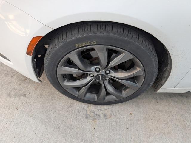 used 2015 Chrysler 200 car, priced at $4,995