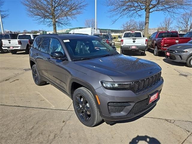 new 2024 Jeep Grand Cherokee car, priced at $39,991