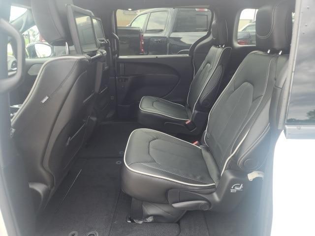new 2025 Chrysler Pacifica car, priced at $50,513