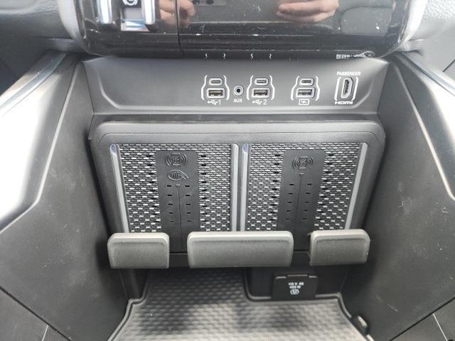 new 2025 Ram 1500 car, priced at $61,628