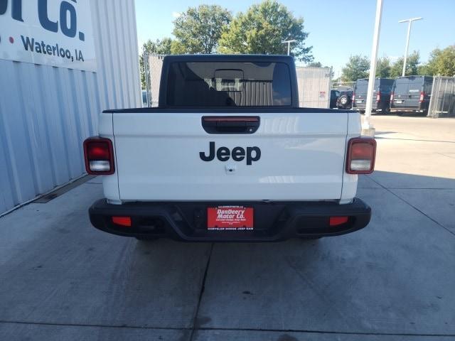 new 2025 Jeep Gladiator car, priced at $46,311