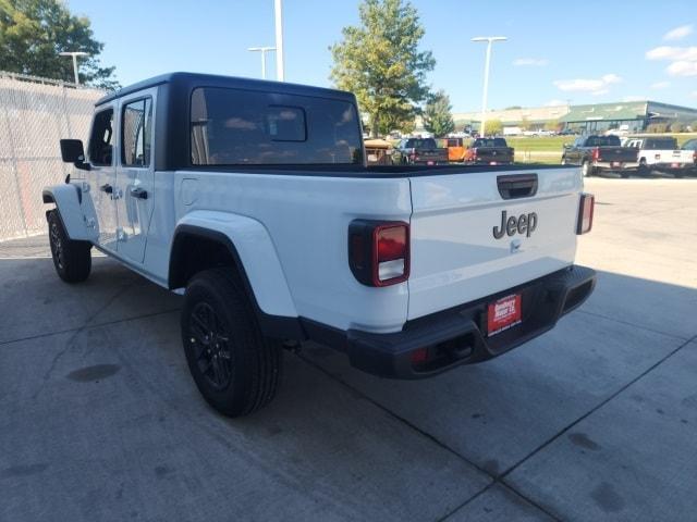 new 2025 Jeep Gladiator car, priced at $46,311