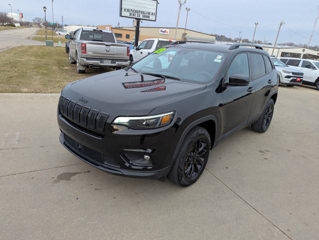 used 2023 Jeep Cherokee car, priced at $23,555