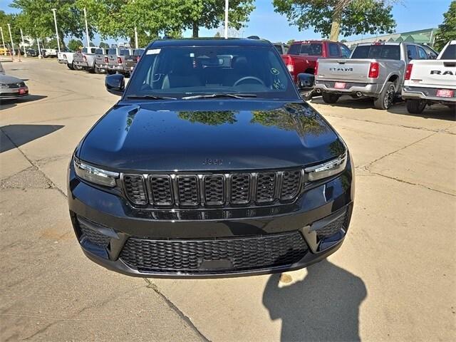 new 2024 Jeep Grand Cherokee car, priced at $38,189