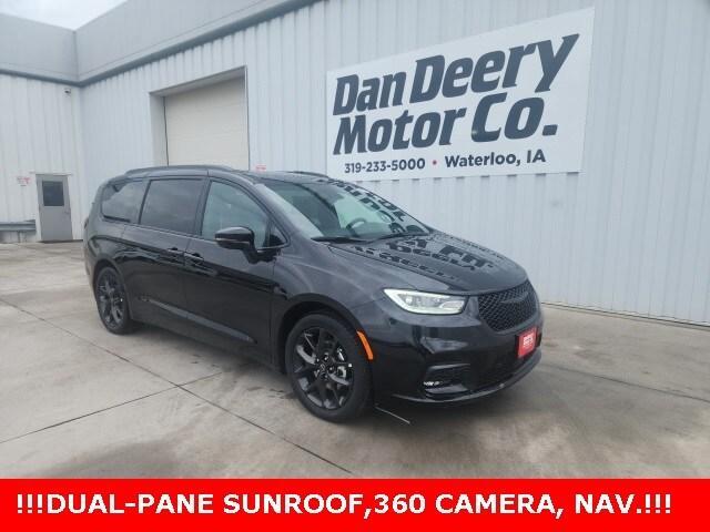 new 2025 Chrysler Pacifica car, priced at $46,513