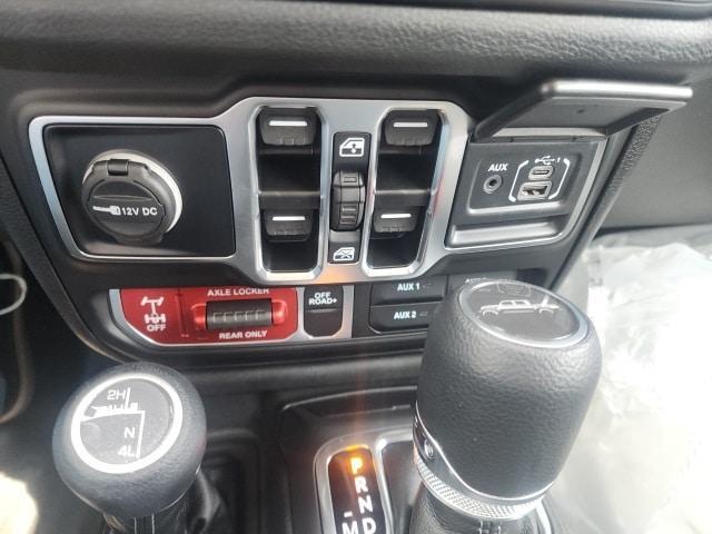 new 2025 Jeep Gladiator car, priced at $47,905