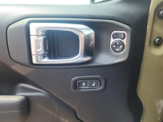 new 2025 Jeep Gladiator car, priced at $47,905