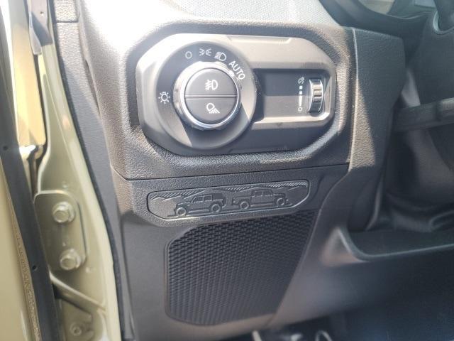 new 2025 Jeep Gladiator car, priced at $46,805
