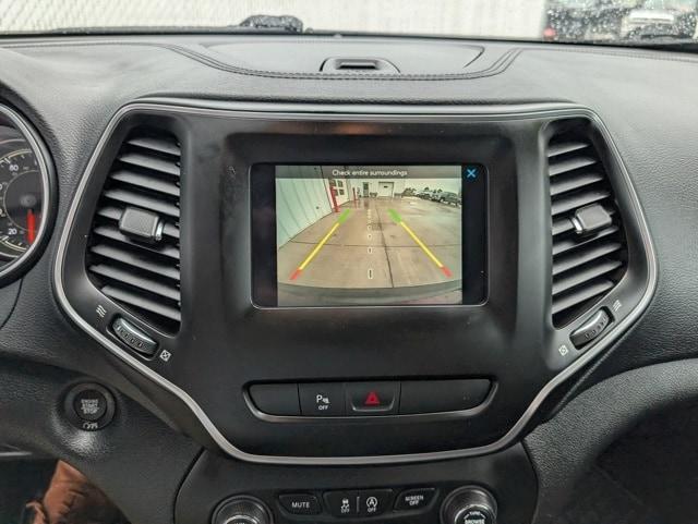used 2019 Jeep Cherokee car, priced at $15,775