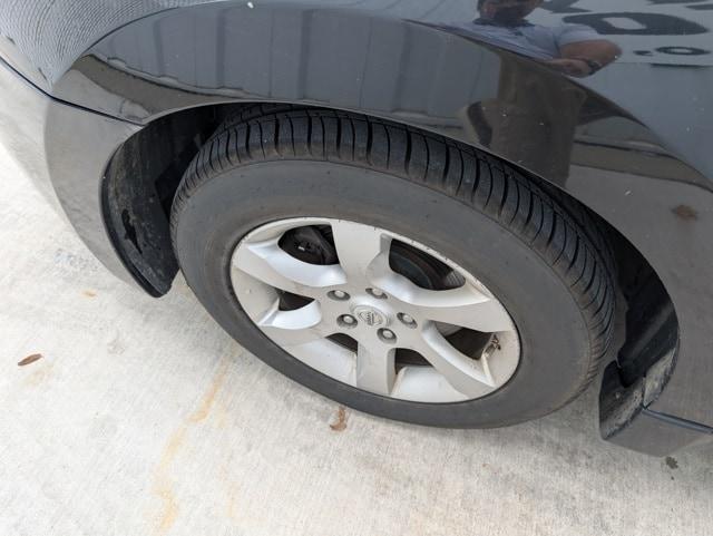 used 2008 Nissan Altima car, priced at $3,125