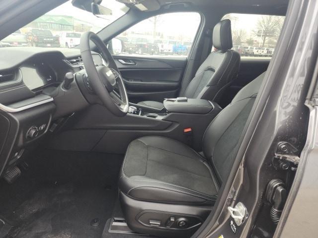 new 2025 Jeep Grand Cherokee L car, priced at $44,952