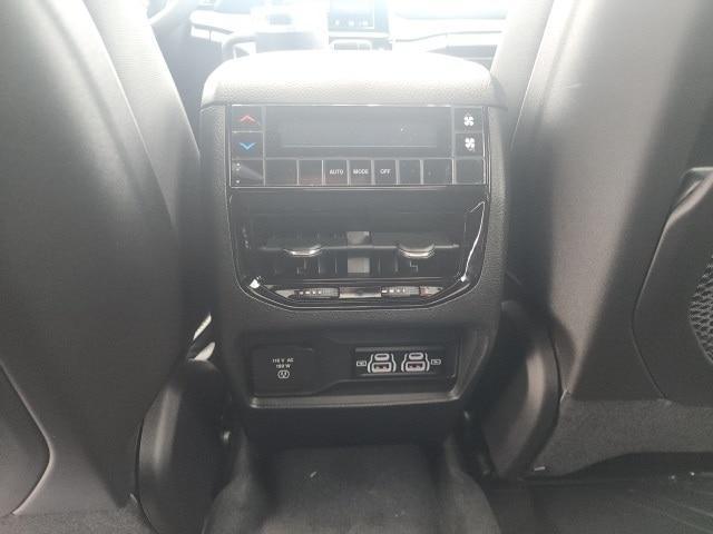 new 2025 Jeep Grand Cherokee L car, priced at $44,952