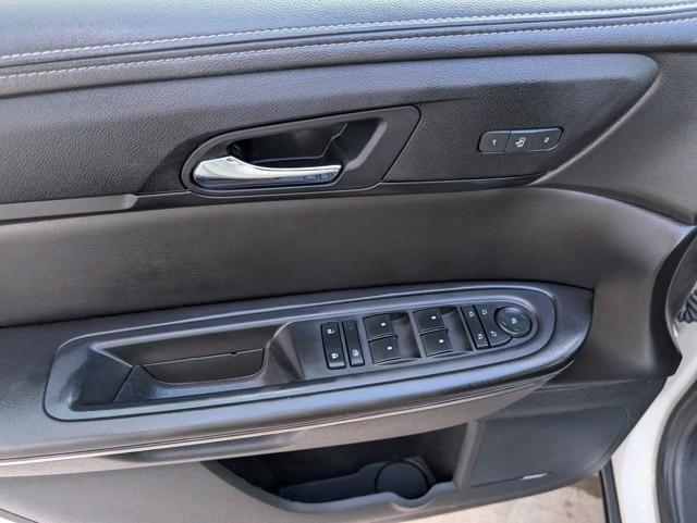 used 2015 Chevrolet Traverse car, priced at $7,995