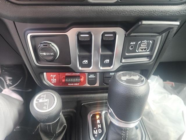new 2025 Jeep Wrangler car, priced at $46,032