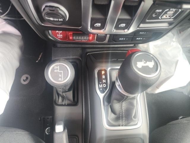 new 2025 Jeep Wrangler car, priced at $46,032