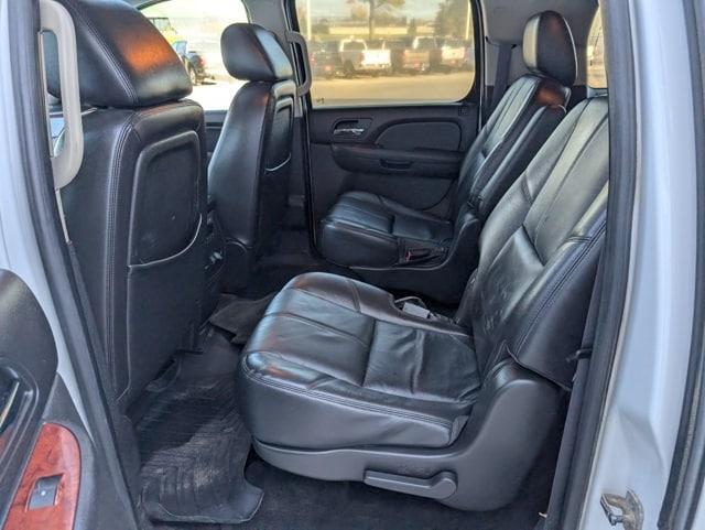 used 2012 Chevrolet Suburban car, priced at $5,995