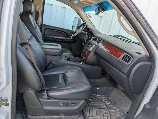 used 2012 Chevrolet Suburban car, priced at $6,773