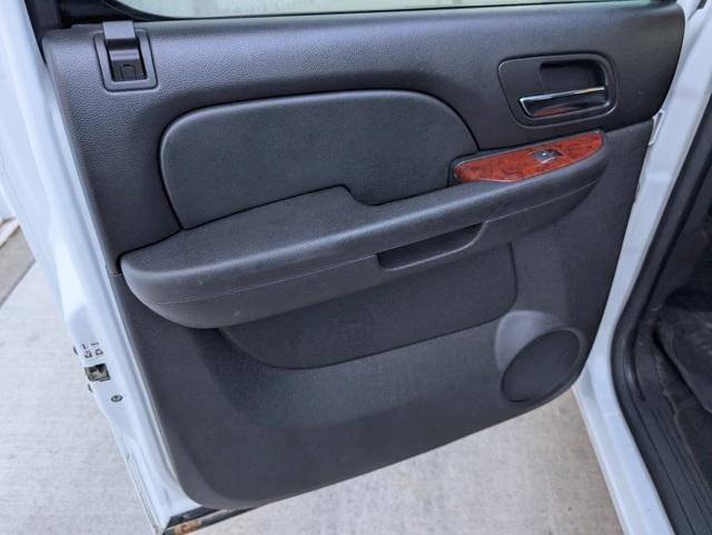 used 2012 Chevrolet Suburban car, priced at $5,995