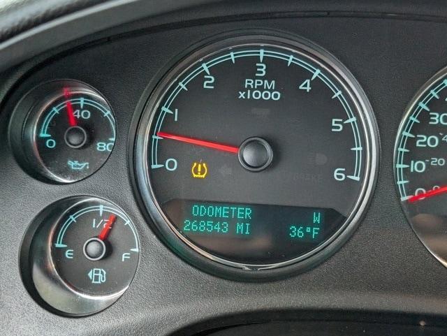 used 2012 Chevrolet Suburban car, priced at $5,995