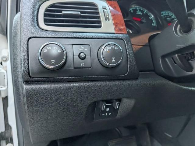 used 2012 Chevrolet Suburban car, priced at $5,995