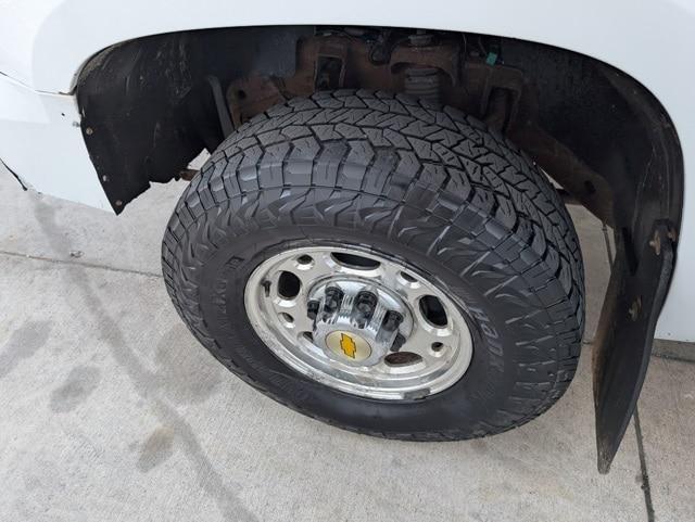 used 2012 Chevrolet Suburban car, priced at $5,995