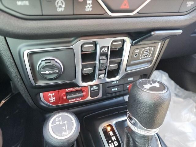 new 2025 Jeep Wrangler car, priced at $53,126