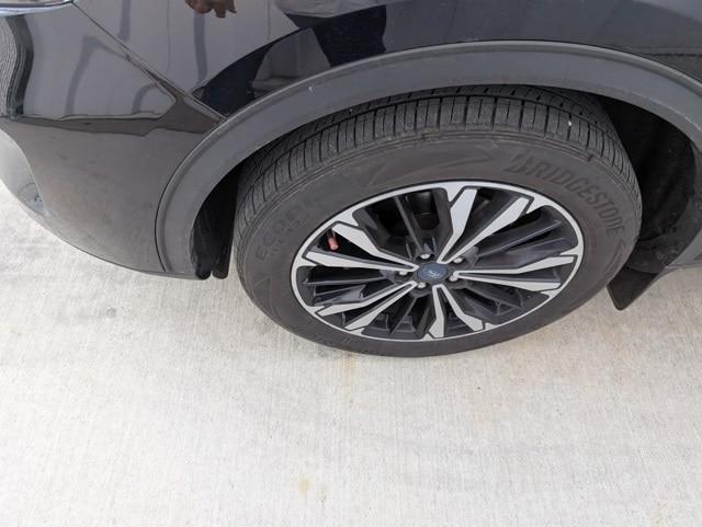 used 2022 Ford Escape car, priced at $21,402