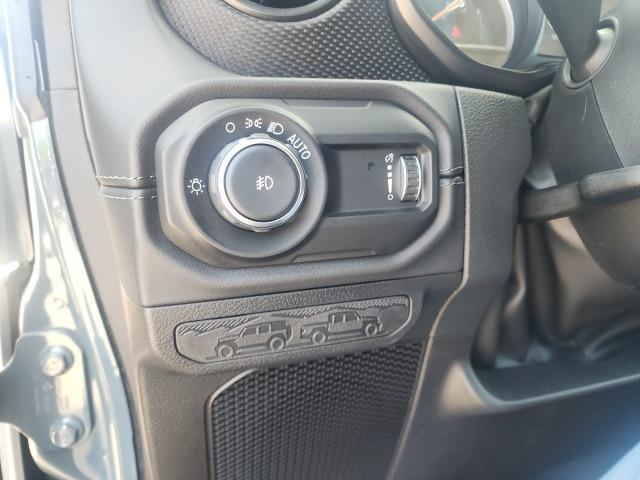 new 2025 Jeep Wrangler car, priced at $57,089