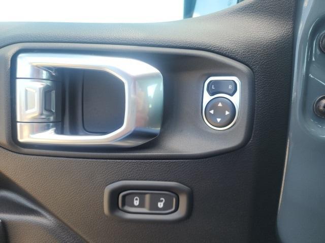 new 2025 Jeep Wrangler car, priced at $57,089
